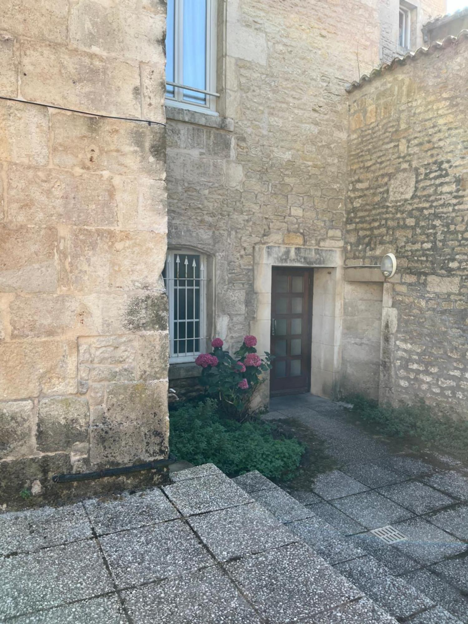 Zen Appartement Centre-Ville Niort Exterior photo